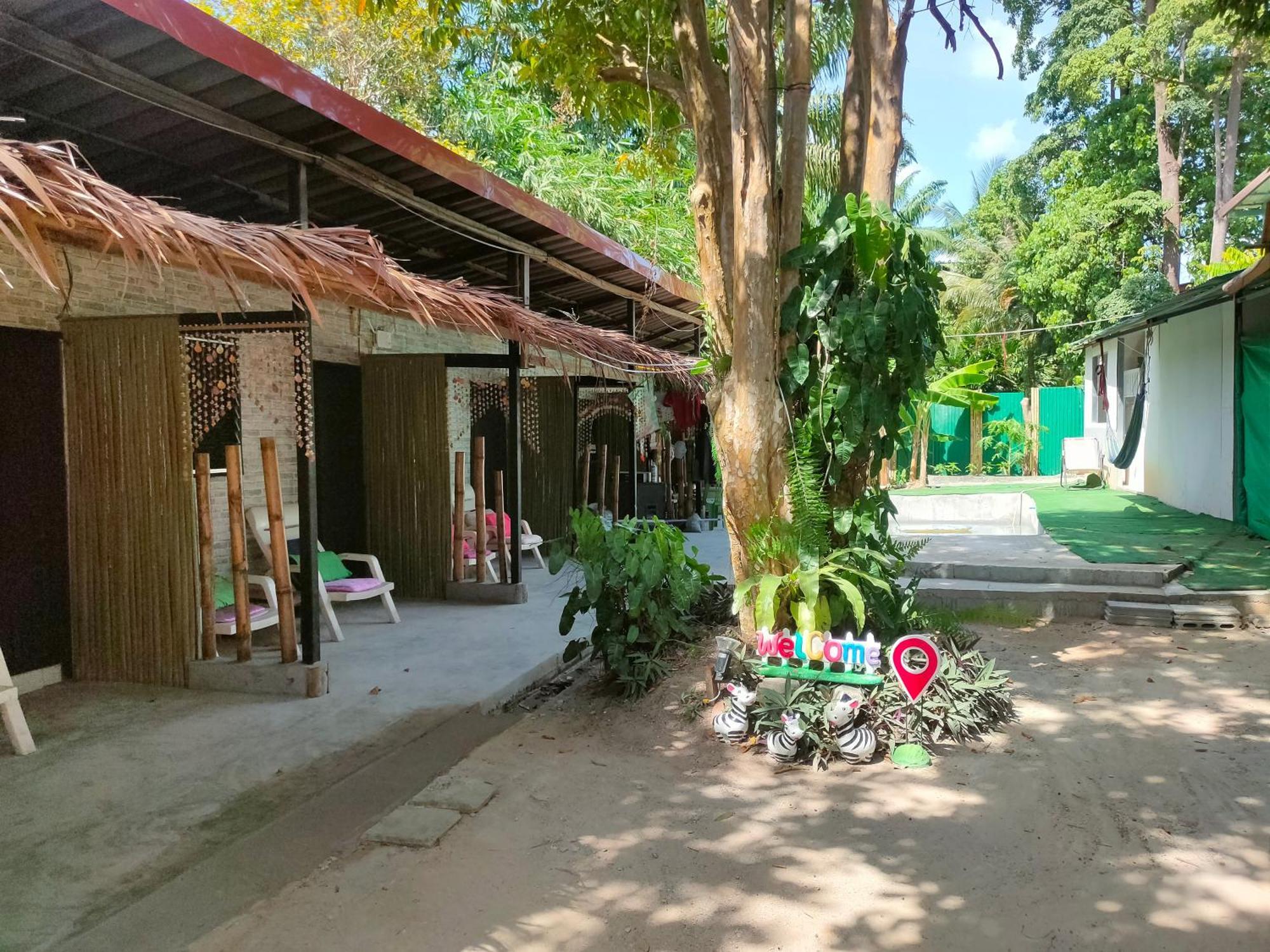 Row House Long Beach Крабі Екстер'єр фото